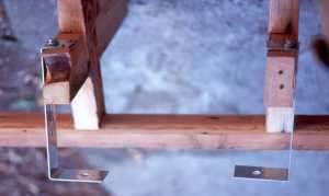 Canoe Chair showing the connecting metal